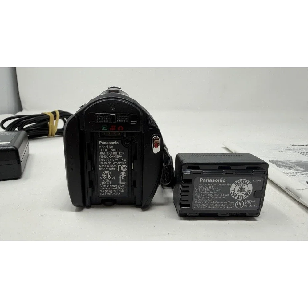 Panasonic HDC-TM60 Handheld HD Zoom Digital Camcorder / BLACK, Charger + SD Card